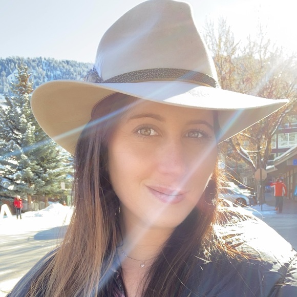 Meet your Posher, Robin - Picture 1 of 1